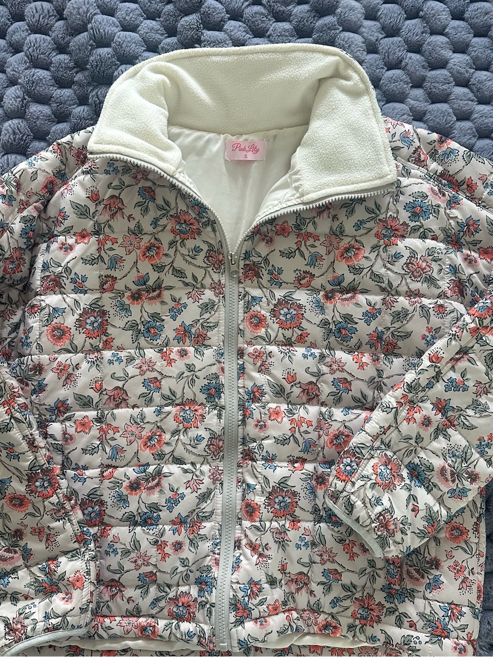 Like New! Pink Lily Petals Floral Quilted Jacket - Women’s Size Small